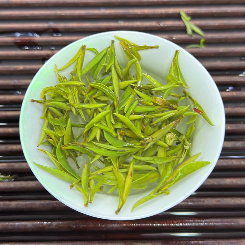 Supreme Grade Huangshan Maofeng Early Spring Young Buds Green Tea, 100g, Anhui China - Tea-X