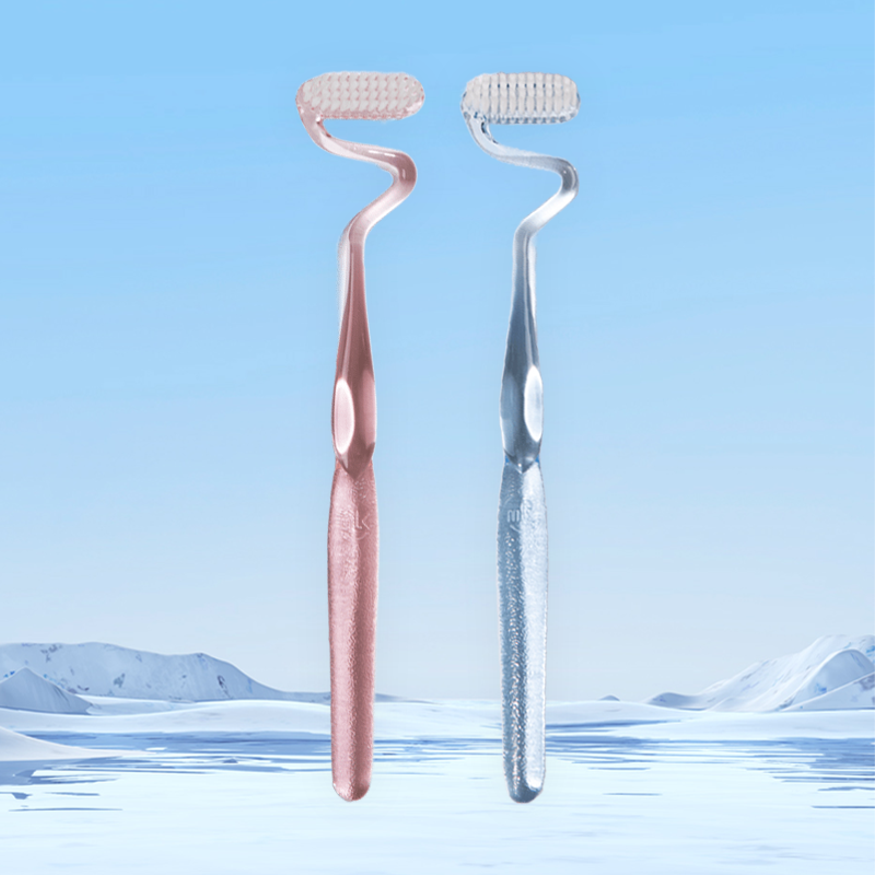 High-End Eco-Friendly PCTG Handle and Soft PBT Bristles Toothbrush, for Efficient Teeth Cleaning
