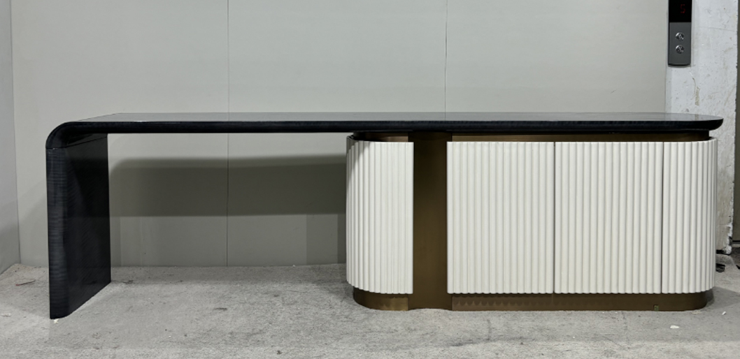 Cabinet 10