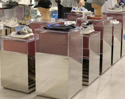 Shopping mall/Exhibition/Event Glasses, shoes, bags, clothing acrylic combination display props (multi-color can be customized)