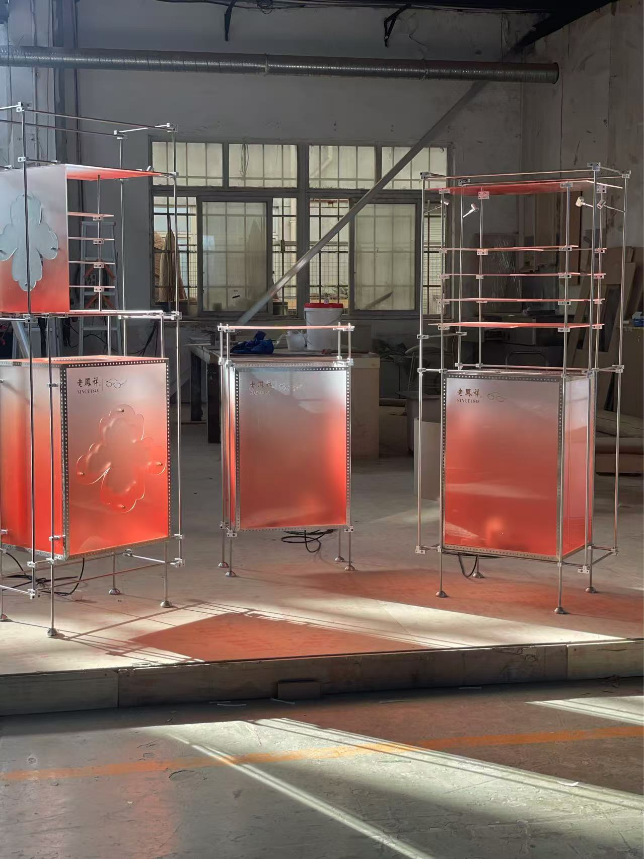 Gradient acrylic custom display cabinet (multi-color can be customized)