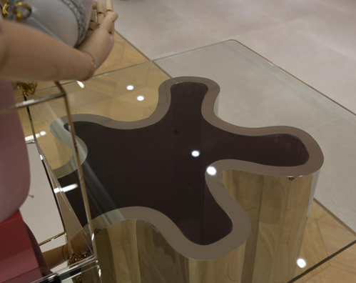 Glass metal high-end coffee table, shopping mall/exhibition/event Glasses, shoes, bags, clothing display props (multi-color can be customized)