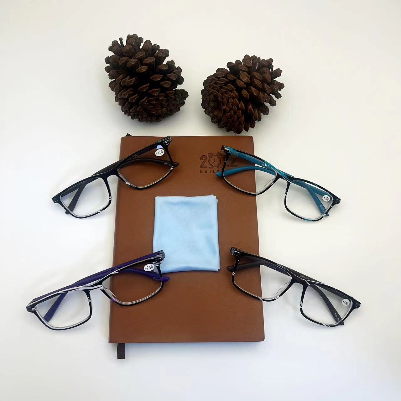 Stylish and Comfortable Unisex Reading Glasses with UV protection and Durable PC Frames