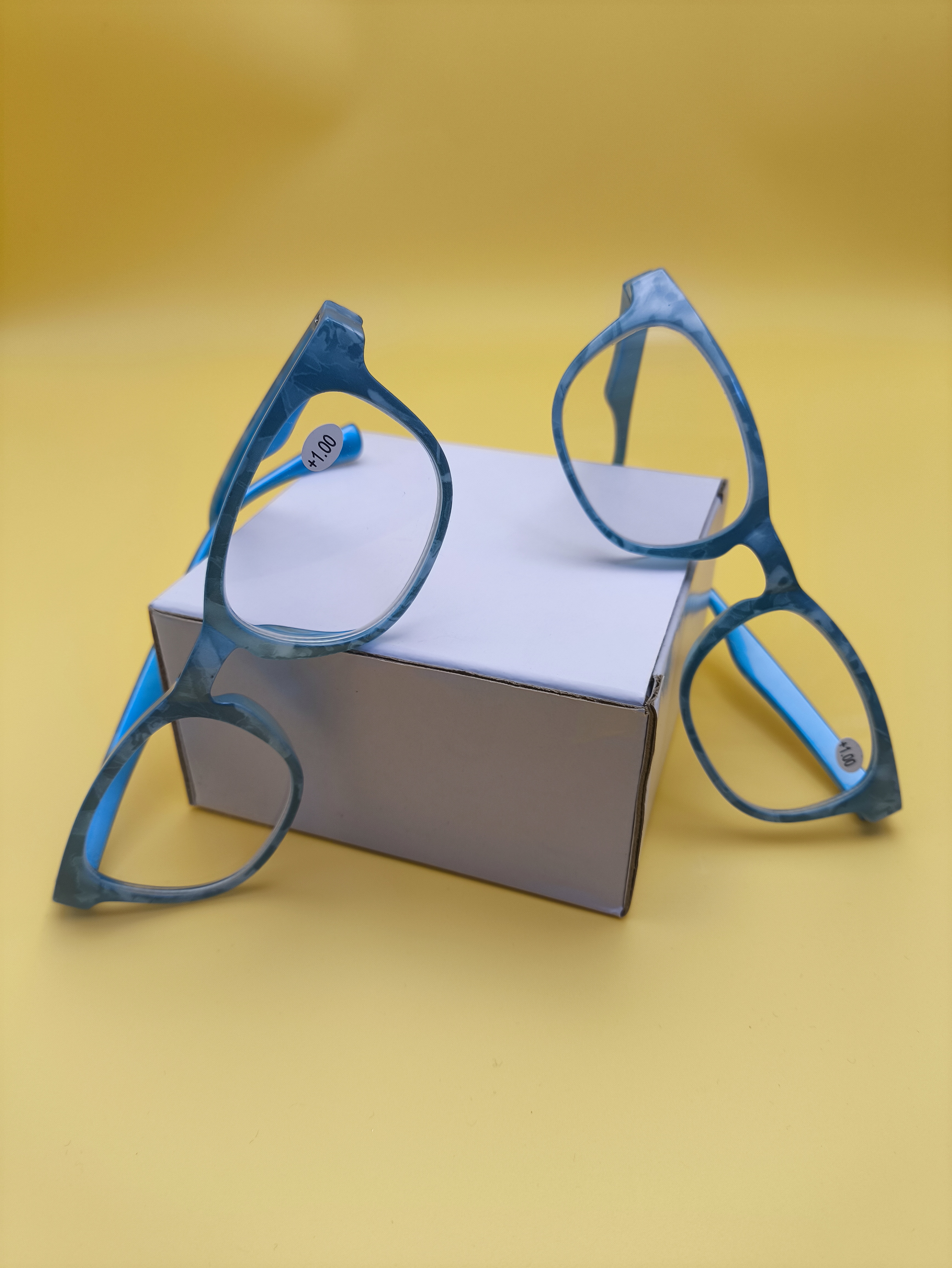 High Quality Reading Glasses for Presbyopes - Premium Reading Glasses for Presbyopes with a Wide Range of Magnifications.