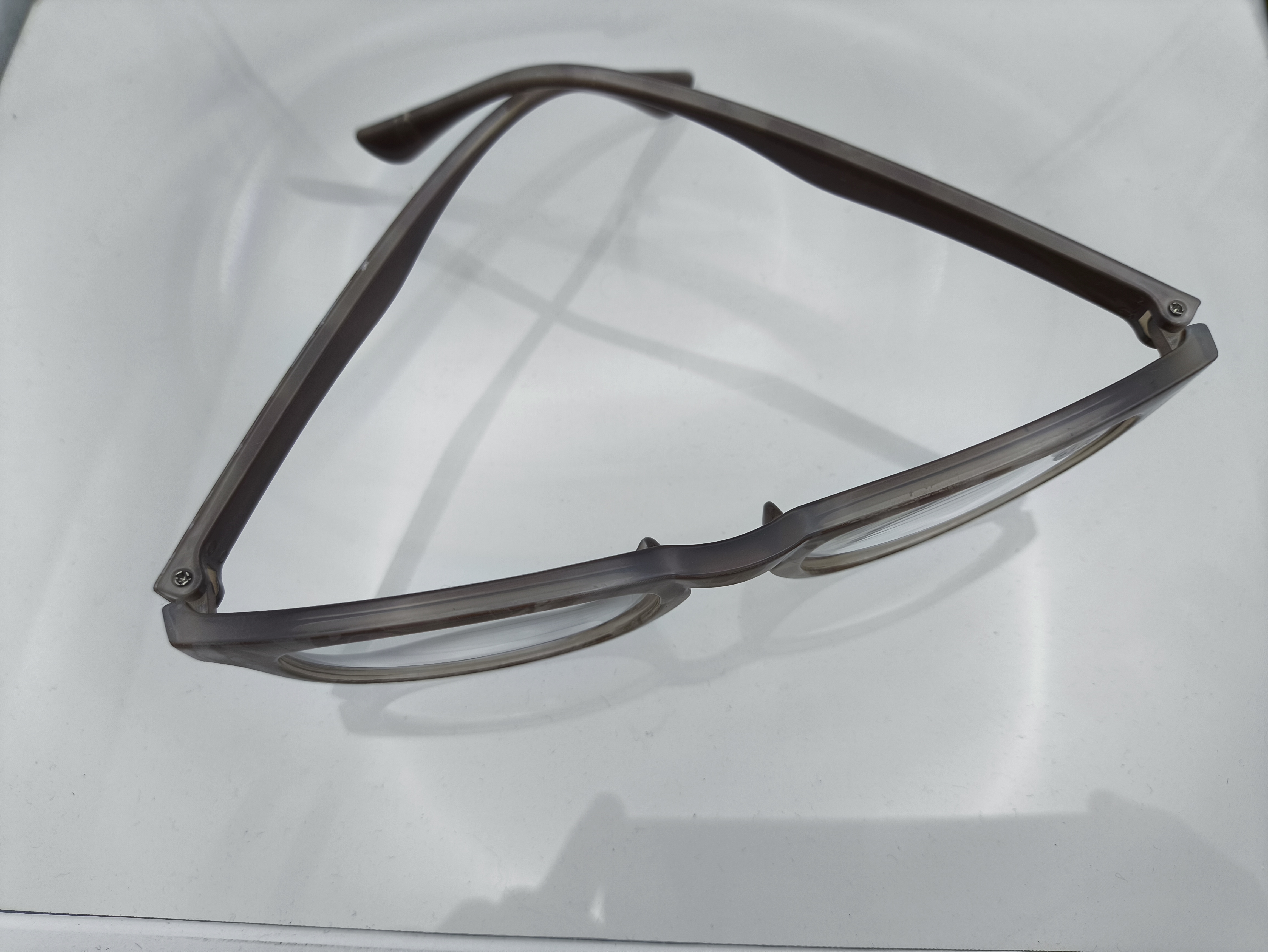 2024year Hot Selling Lightweight Brown Female Reading Glasses Plastic Frame Gentle Kindly Good Girl Style