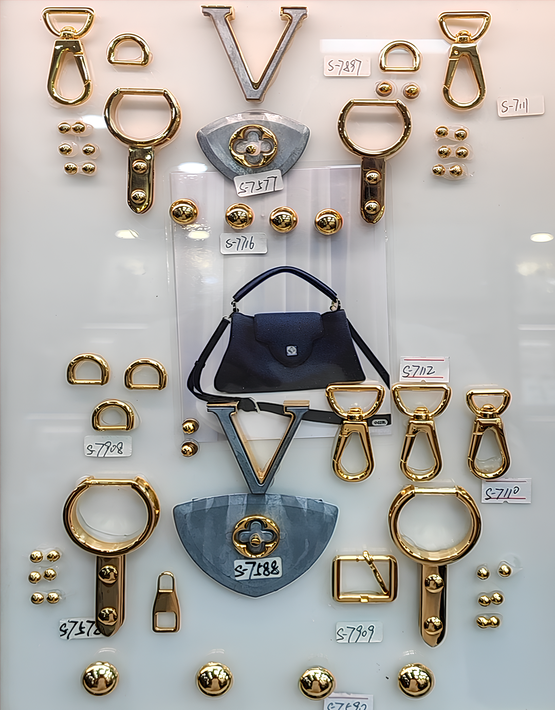 Luggage Hardware Professional Manufacturers Accept Customization