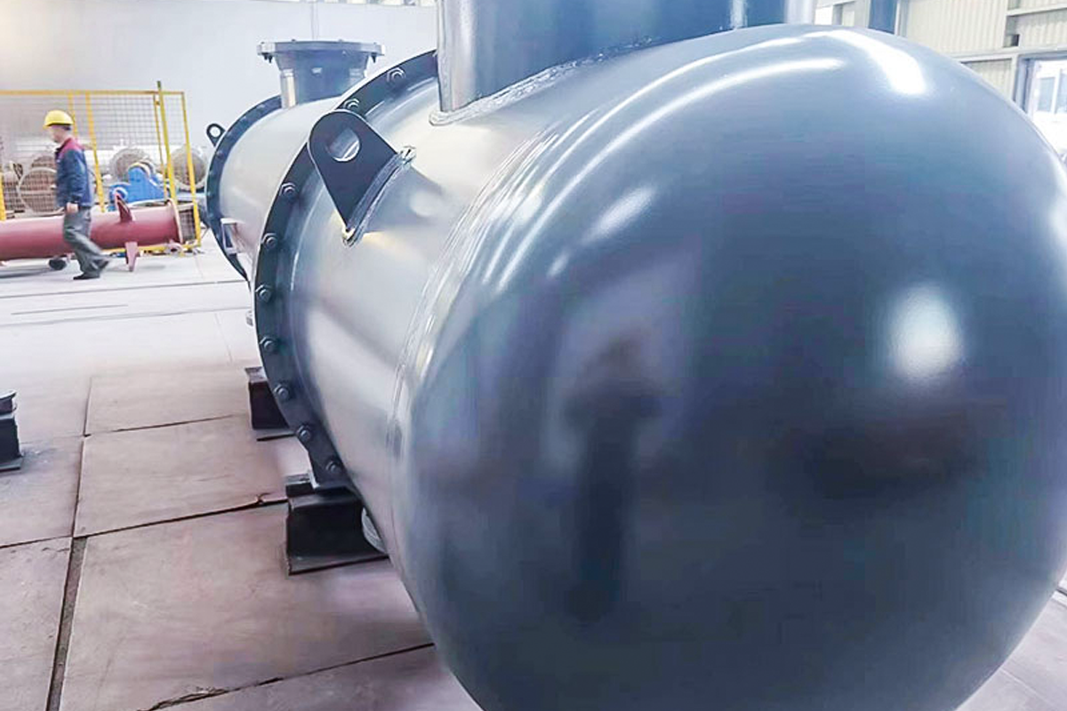 What factors cause water to be unable to enter a plate heat exchanger?