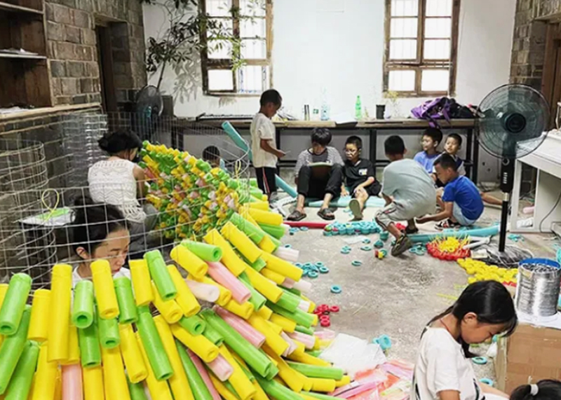 Enthusiastic about public welfare, Xute in action