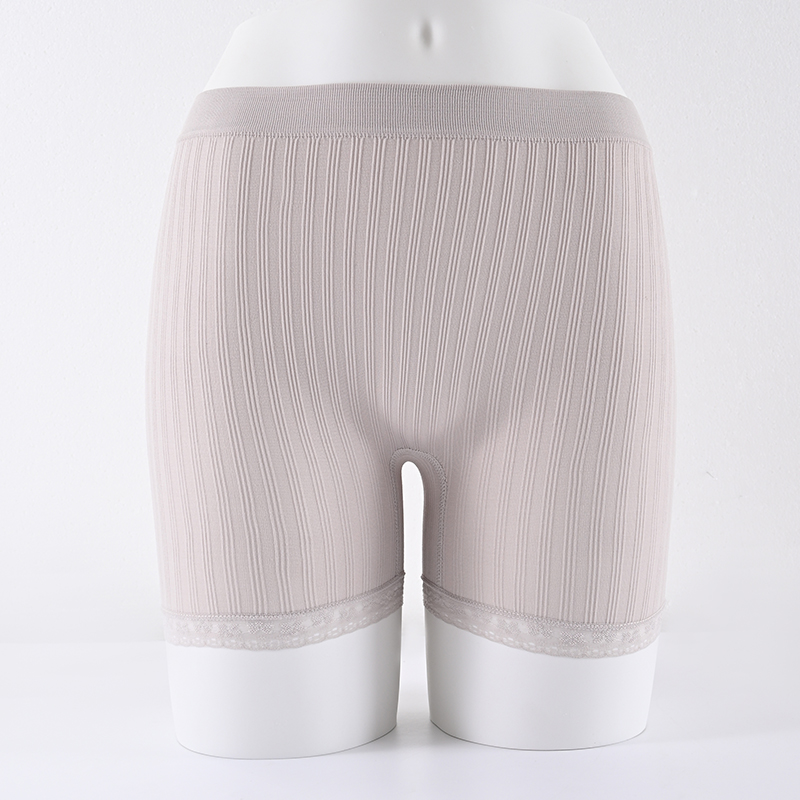 Comfortable and breathable women's flat underwear