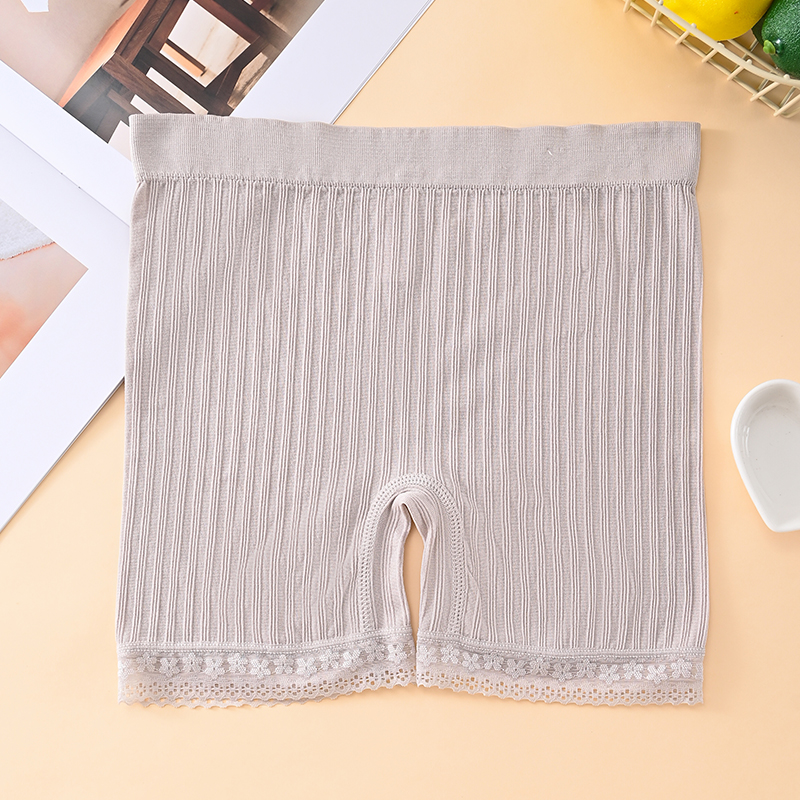 Comfortable and breathable women's flat underwear