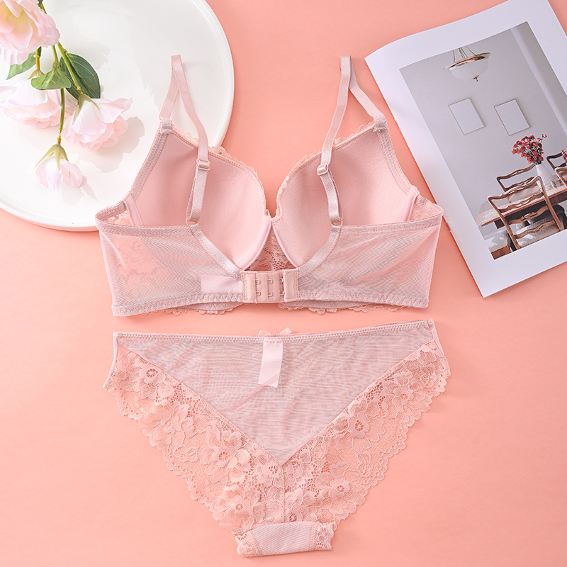 Sexy pink lace bra set