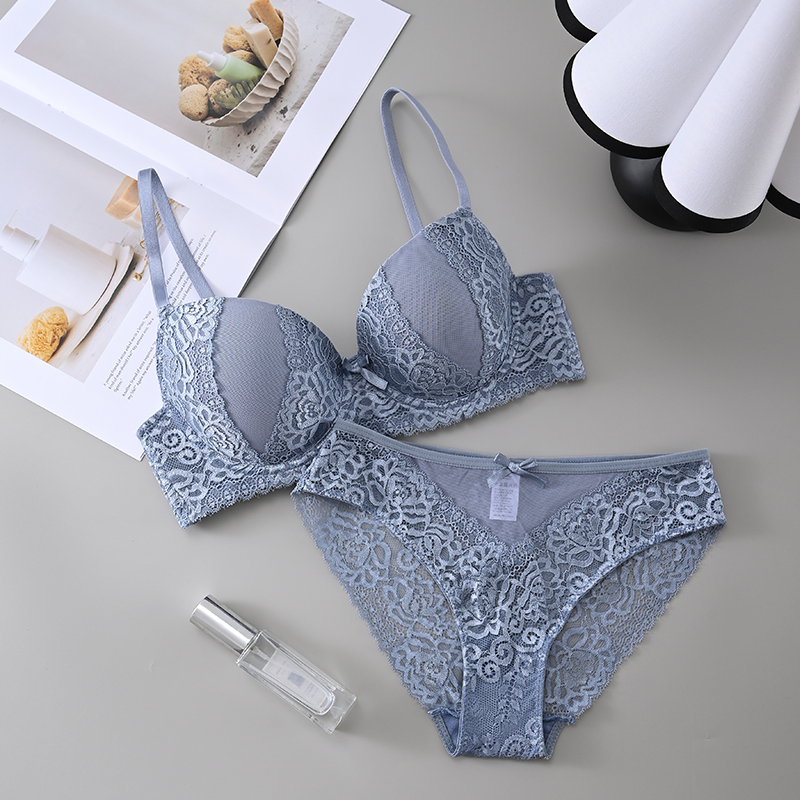 Sexy blue lace bra set