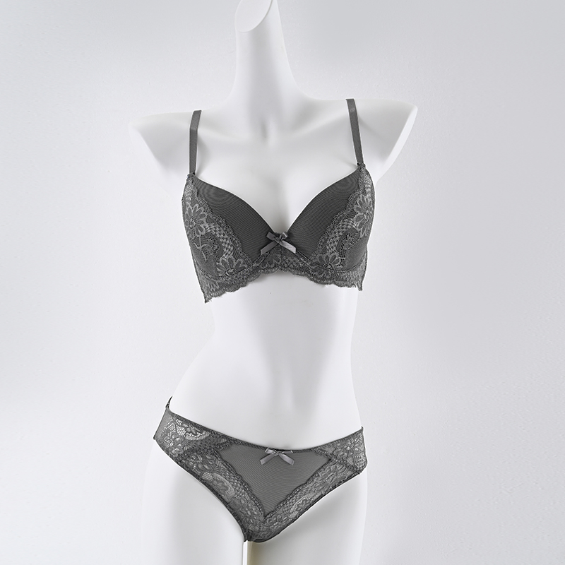 Seductive black lace bra set