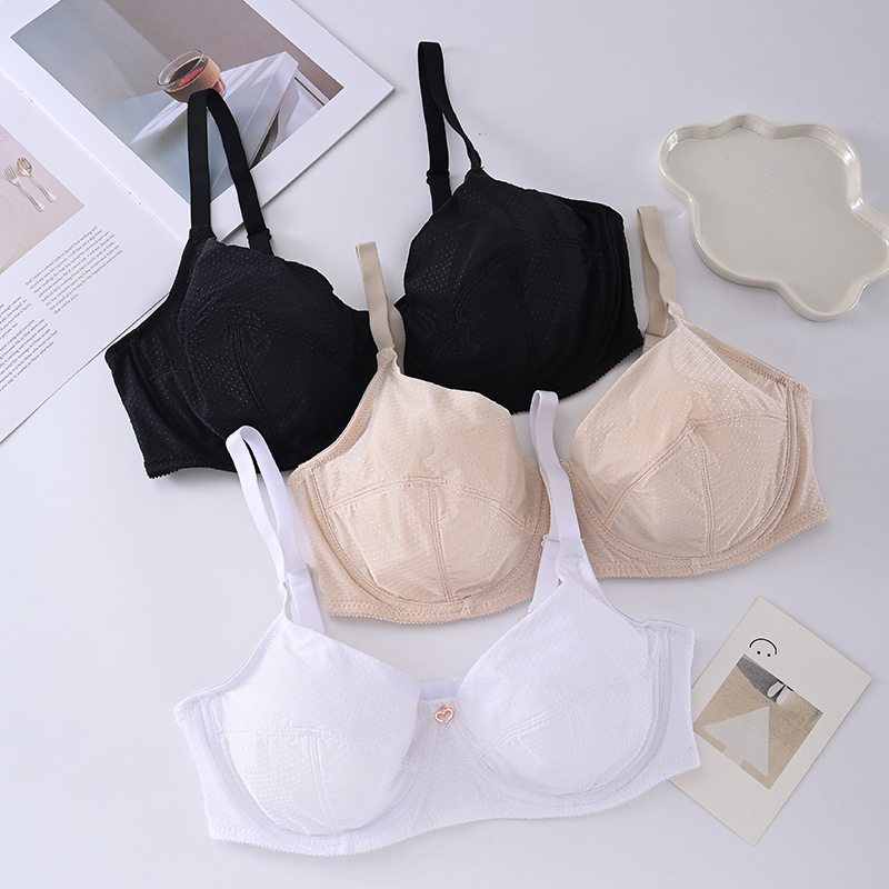 Sports women's bras are soft and comfortable