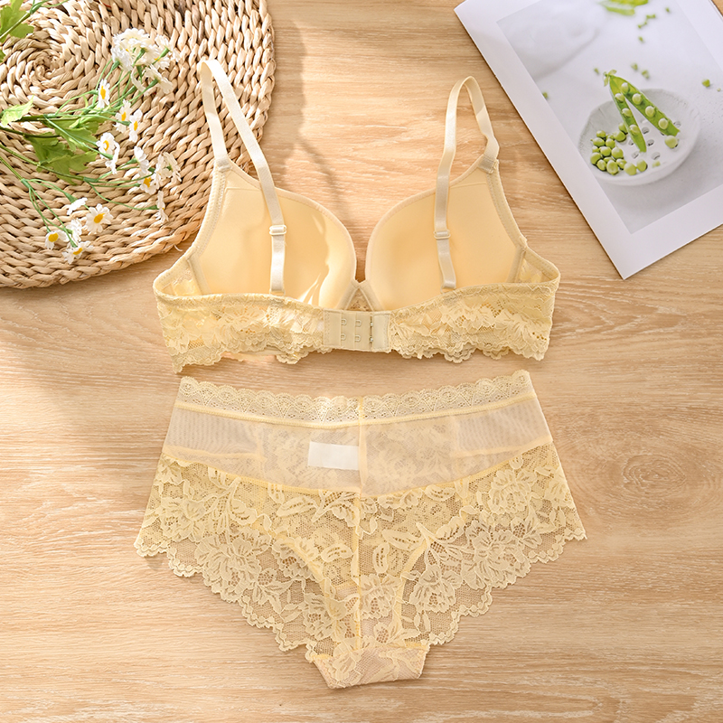 Soft and breathable yellow lace bra set