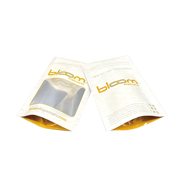 THREE SIDE SEALDED POUCH/ATOMATIC PACKGING