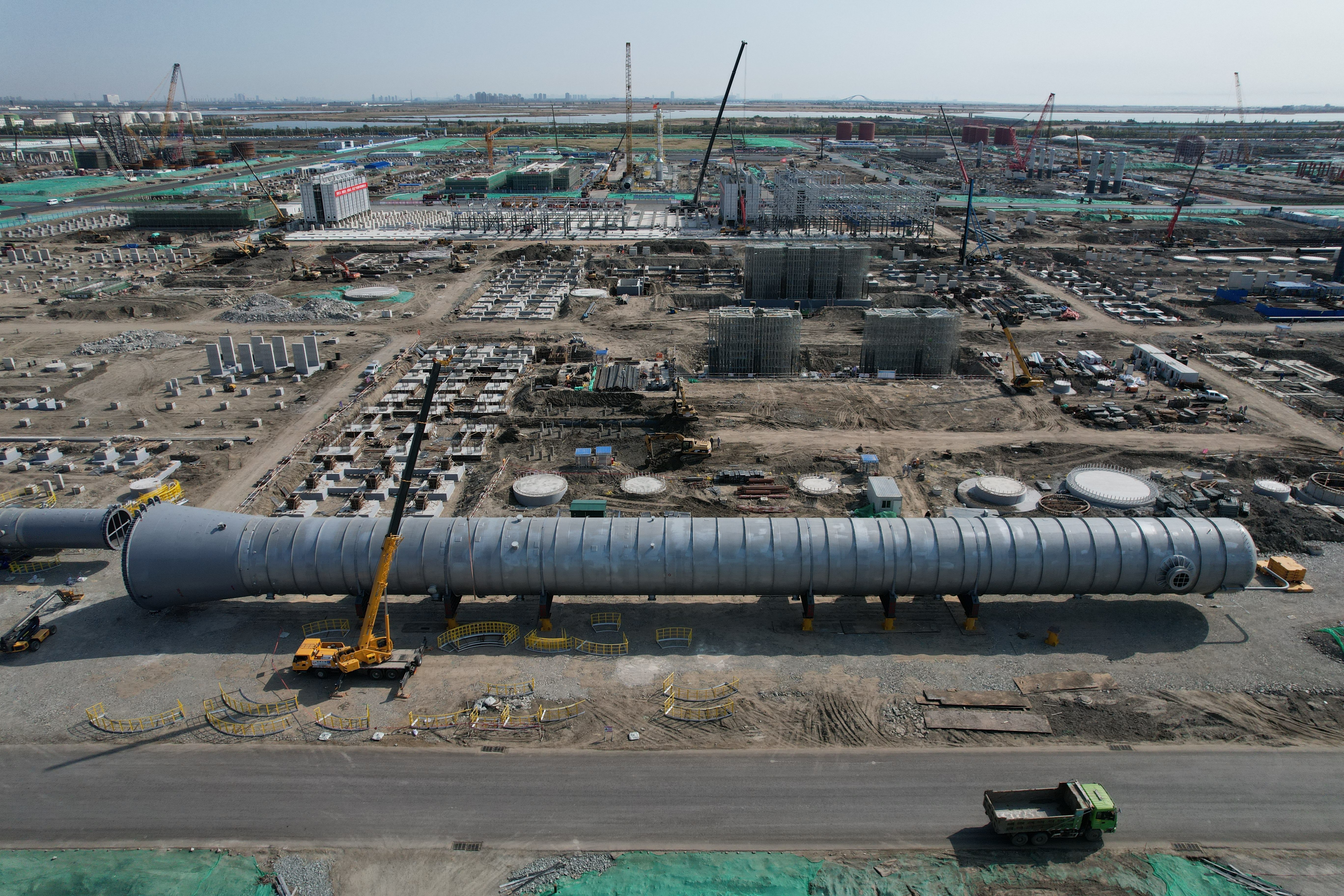 Huajin Aramco Fine Chemicals and Raw Materials Project: 1.65 million tons/year ethylene unit ethylene distillation tower