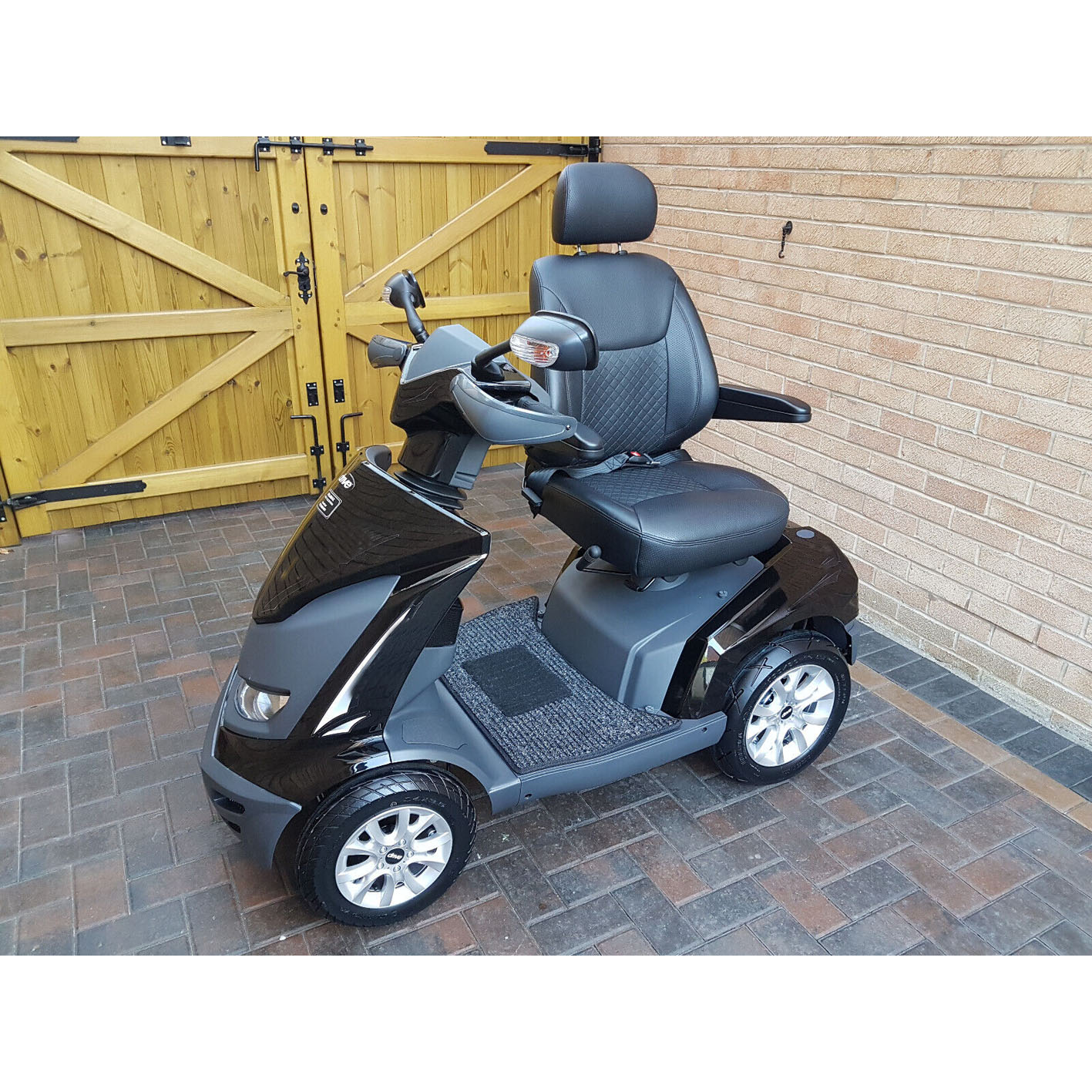 MOBILITY SCOOTER DRIVE ROYALE 4.ALL TERRAIN MOBILITY SCOOTER.WARRANTY