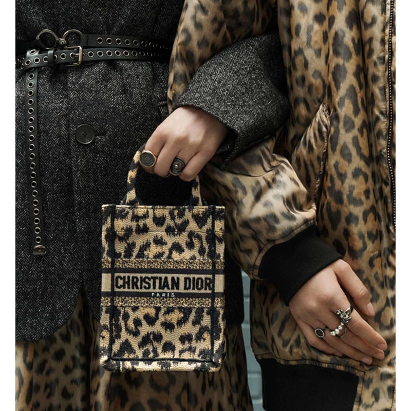 MINI BOOK TOTE PHONE BAG