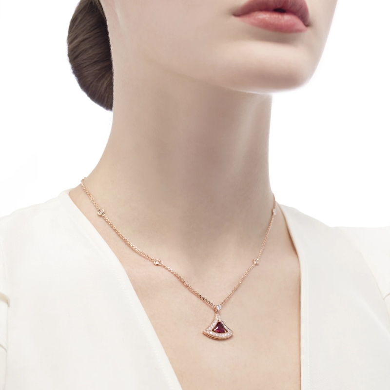 DIVAS’ DREAM NECKLACE