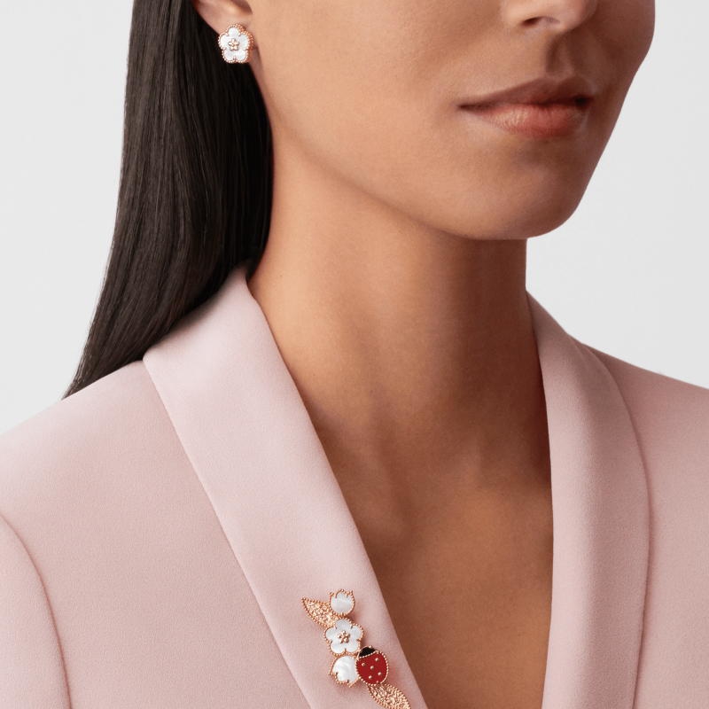 Lucky Spring earrings, plum blossom