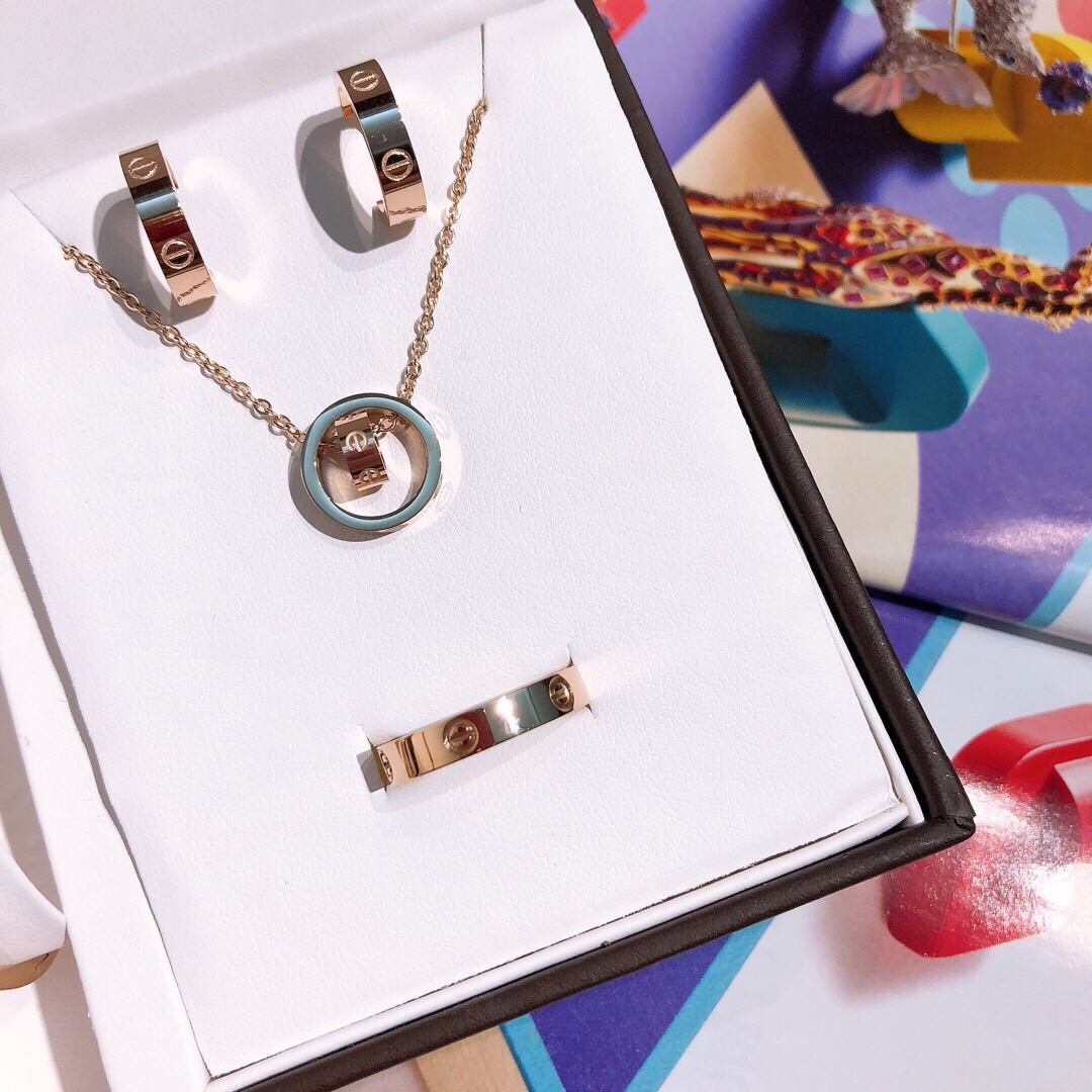 LOVE SERIES, 5 PIECE SET OF WATCHES, BRACELETS, NECKLACES, RINGS AND EARRINGS