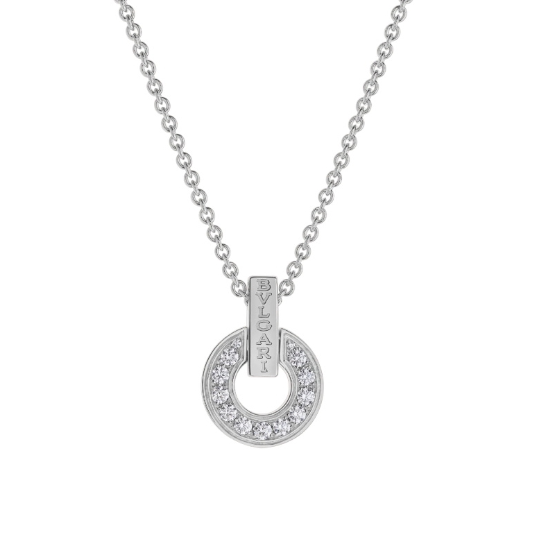 OPENWORK 18 KT NECKLACE SET WITH FULL PAVÉ DIAMONDS ON THE PENDANT