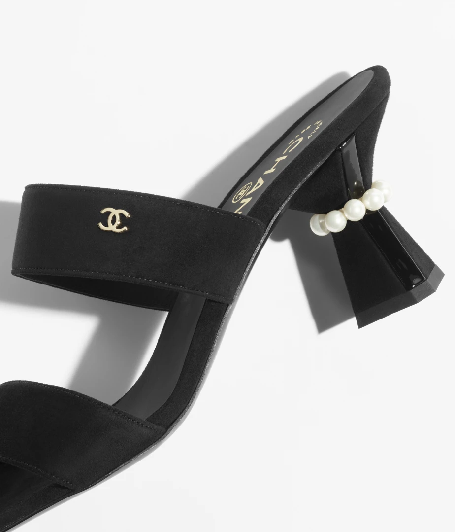 Chanel honey slippers
