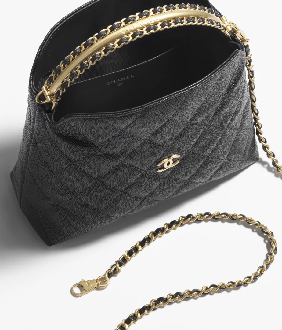 (T)CLUTCH WITH CHAIN Grained Shiny Calfskin & Gold-Tone Metal Black