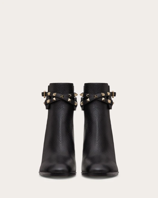 ROCKSTUD GRAINED CALFSKIN STUDDED ANKLE BOOTS