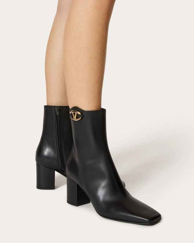 VLOGO CALFSKIN ANKLE BOOTS