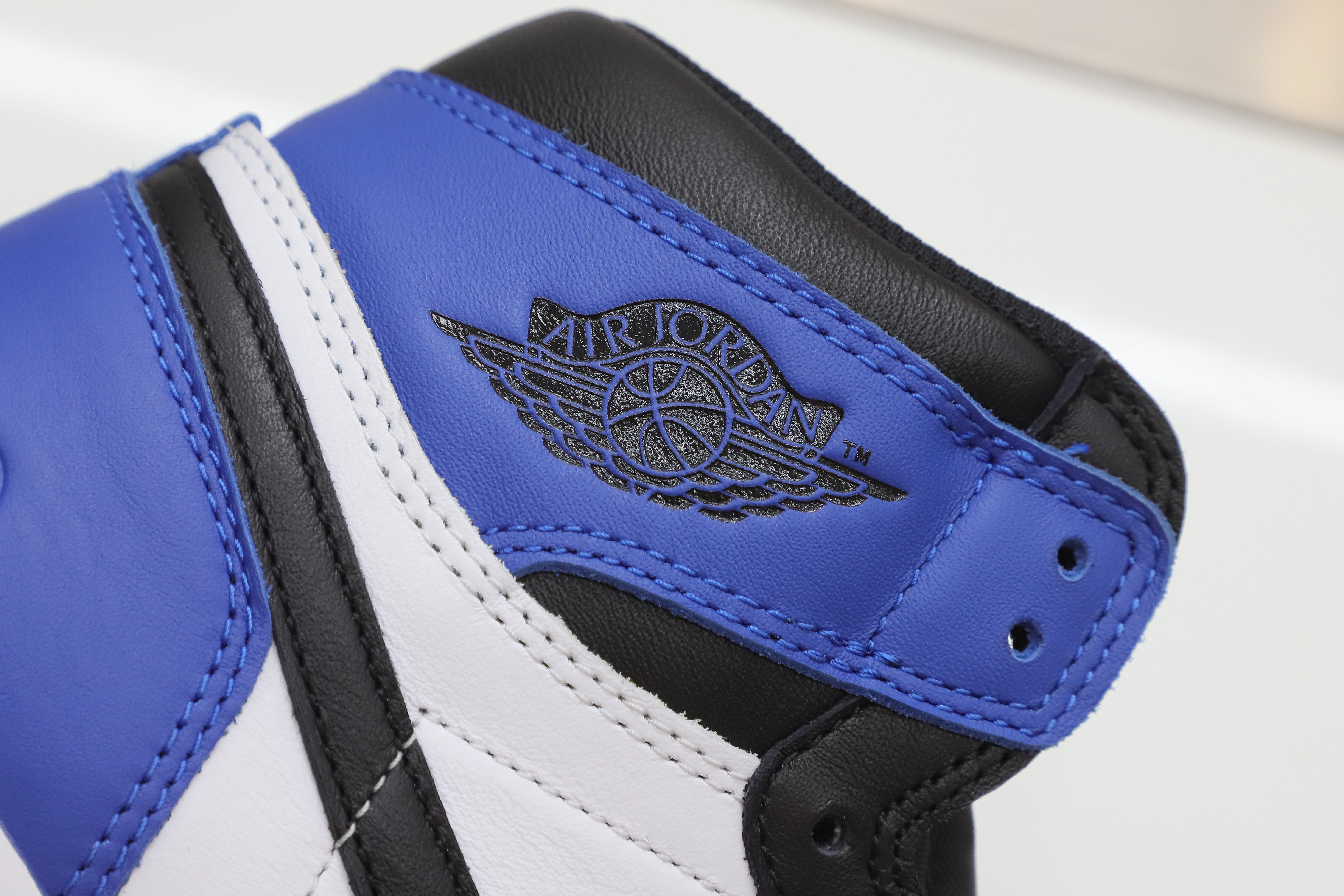 FRAGMENT DESIGN X AIR JORDAN 1 RETRO HIGH