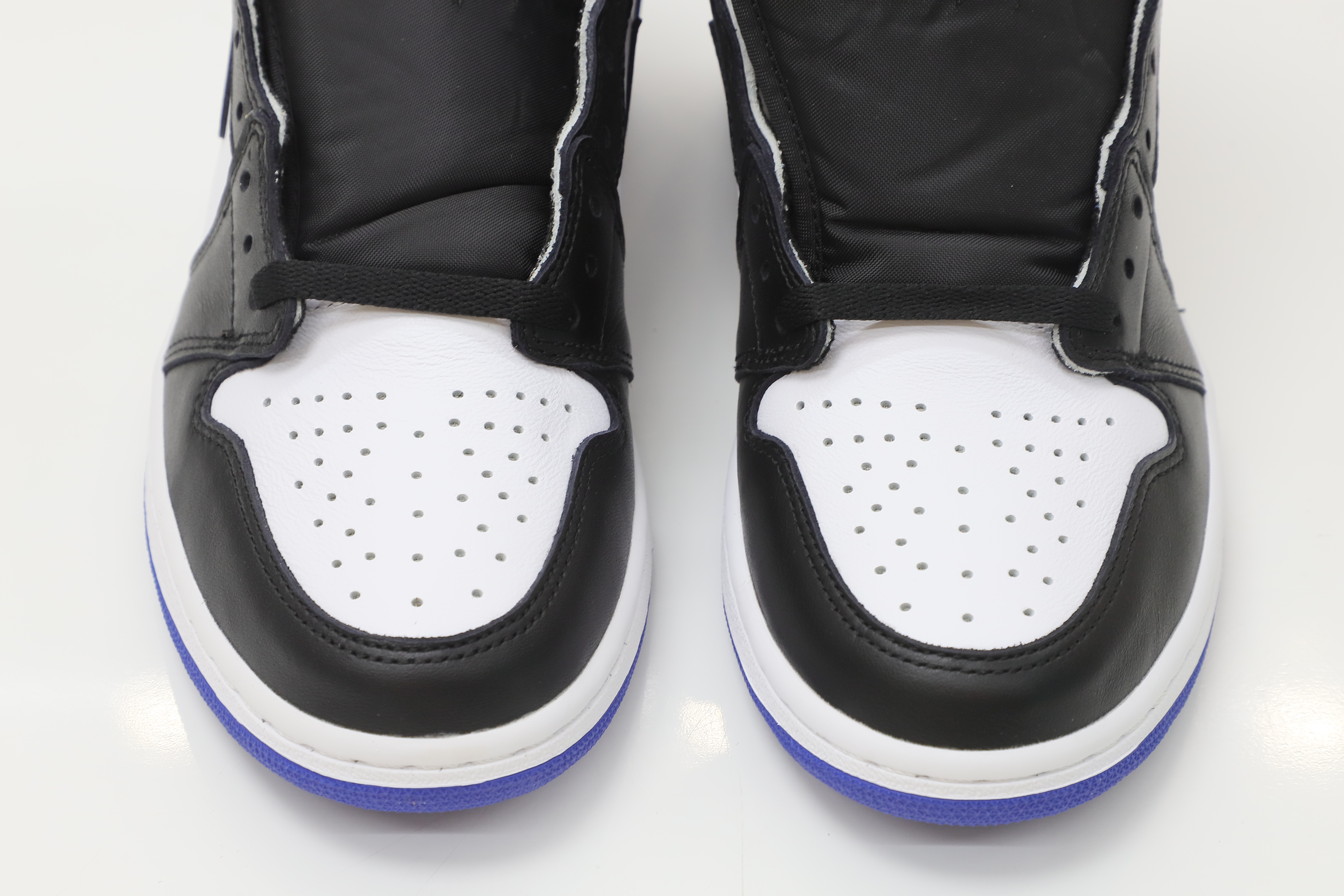 FRAGMENT DESIGN X AIR JORDAN 1 RETRO HIGH