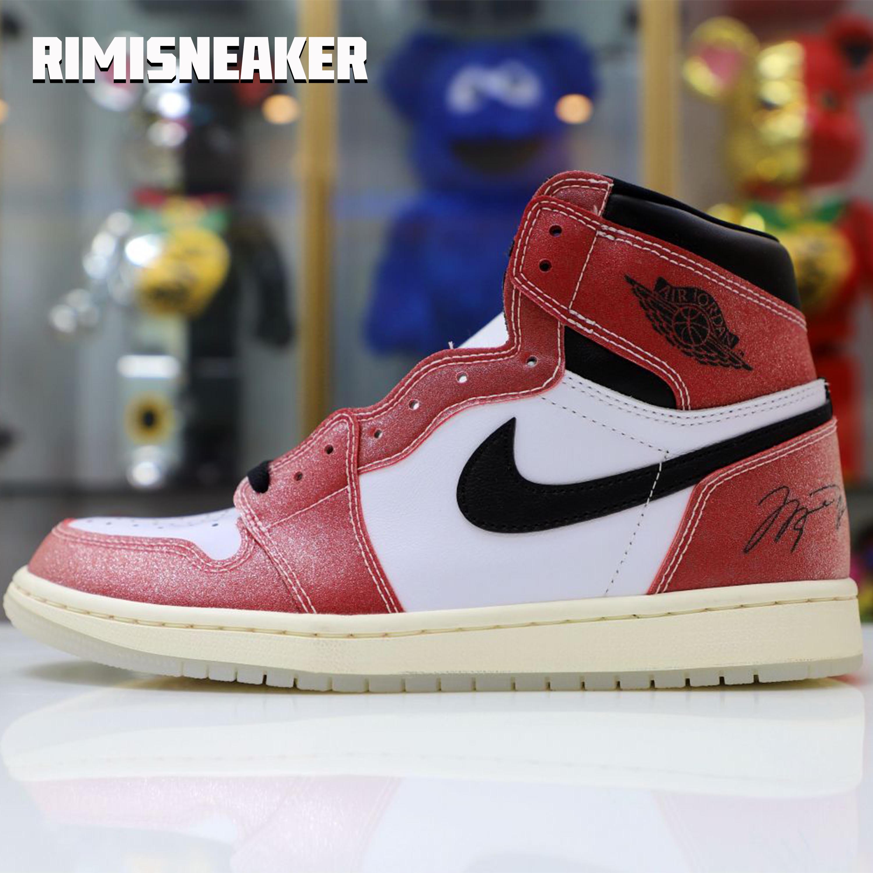 TROPHY ROOM X AIR JORDAN 1 RETRO HIGH OG SP ''CHICAGO''