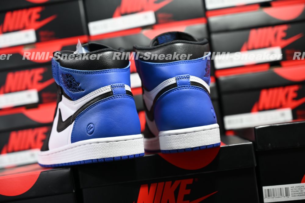 FRAGMENT DESIGN X AIR JORDAN 1 RETRO HIGH