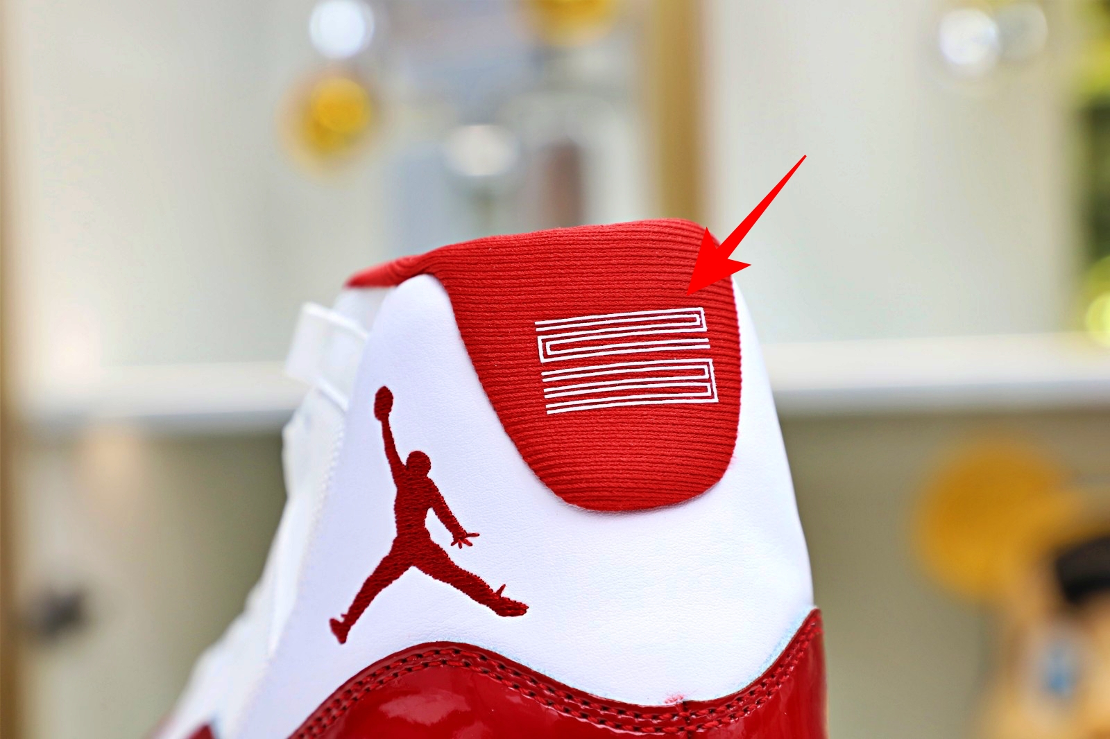 AIR JORDAN 11 "CHERRY" CT8012