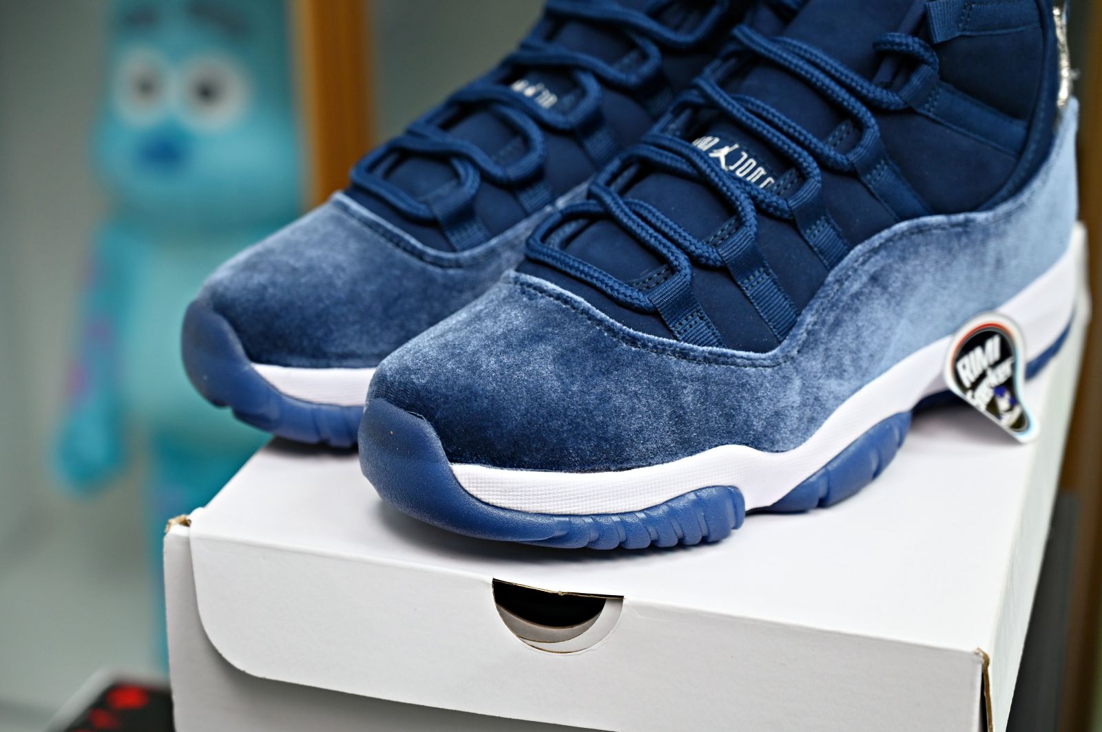 AIR JORDAN 11 RETRO MIDNIGHT NAVY