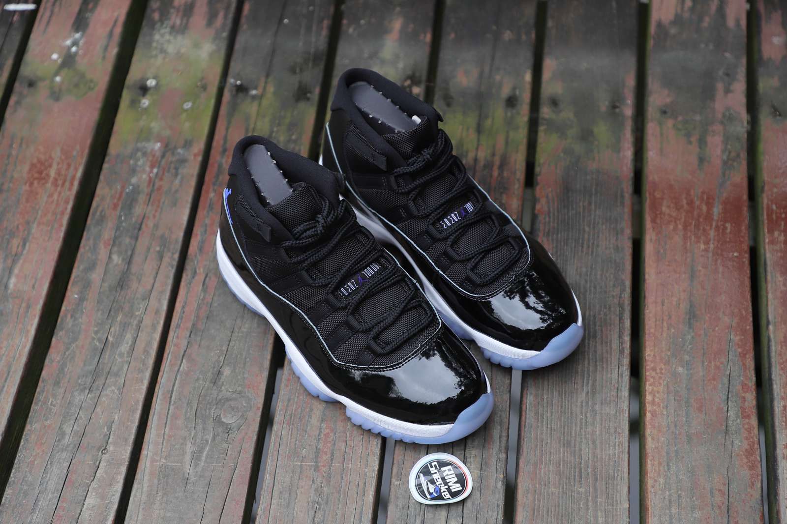 Air Jordan 11 high "Space Jam"