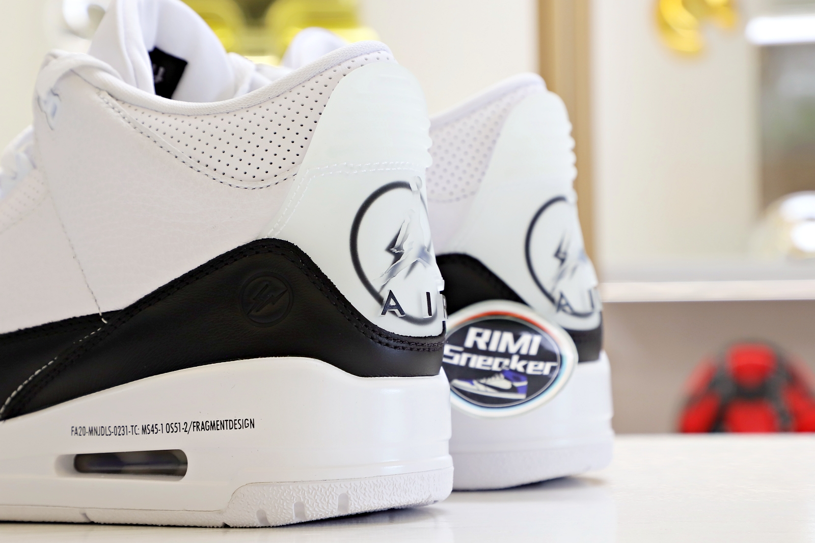 FRAGMENT DESIGN X AIR JORDAN 3 RETRO SP 