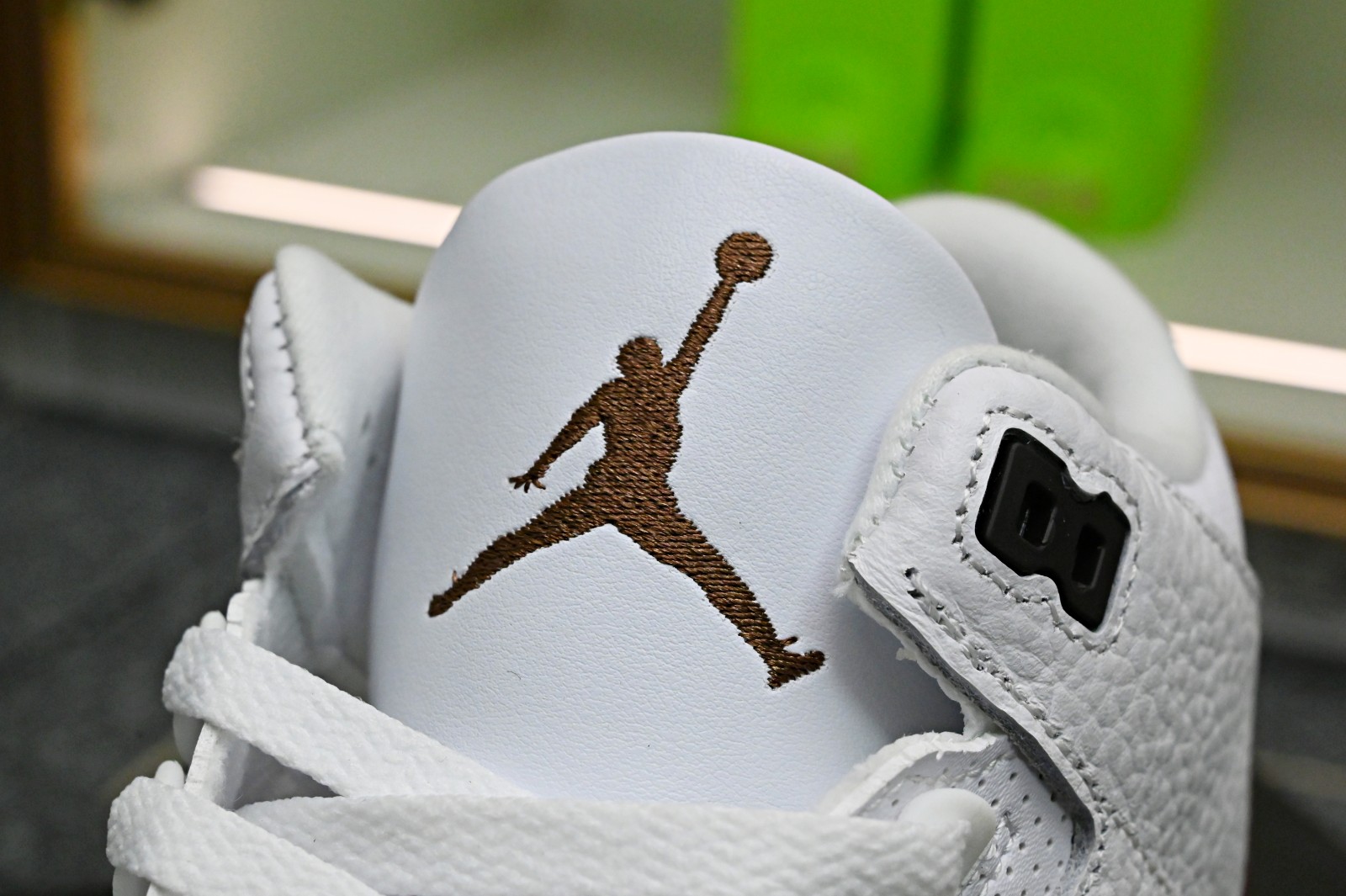 AIR JORDAN 3 RETRO MOCHA 2018