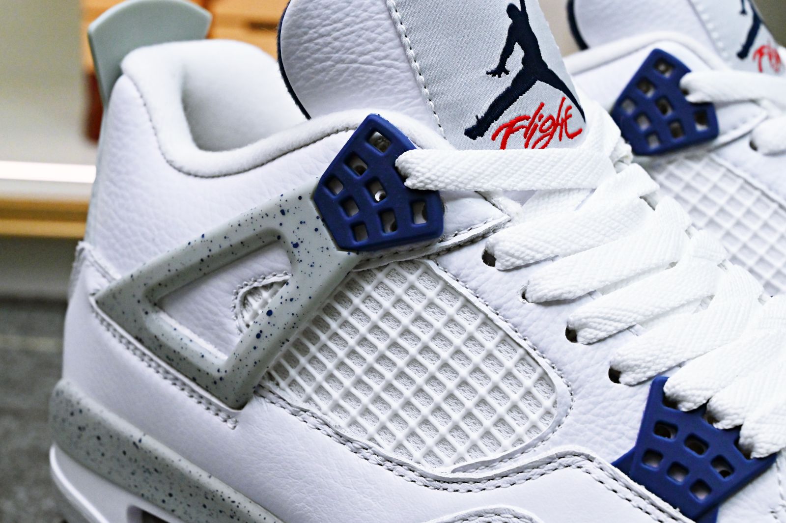 AIR JORDAN 4 RETRO "MIDNIGHT NAVY" DH6927-140