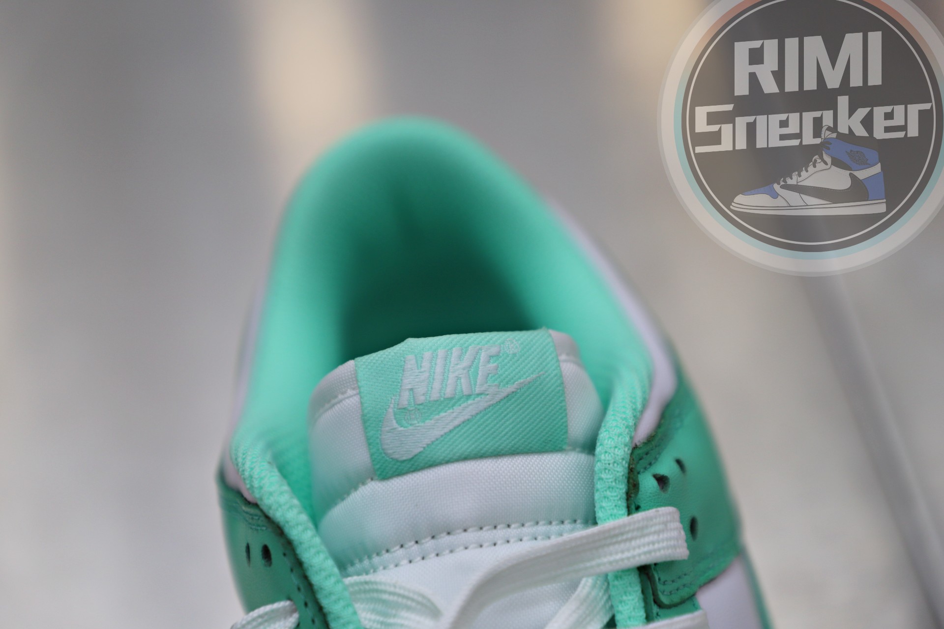 DUNK LOW GREEN GLOW