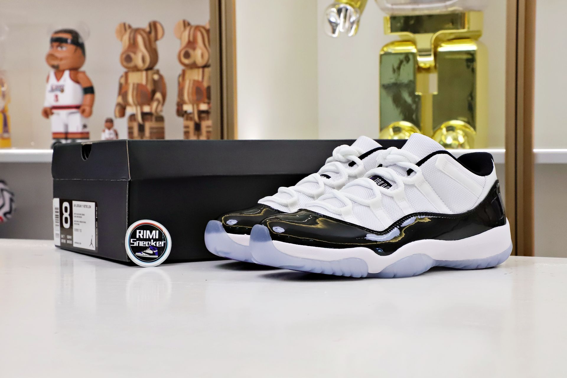 AIR JORDAN 11 RETRO LOW CONCORD