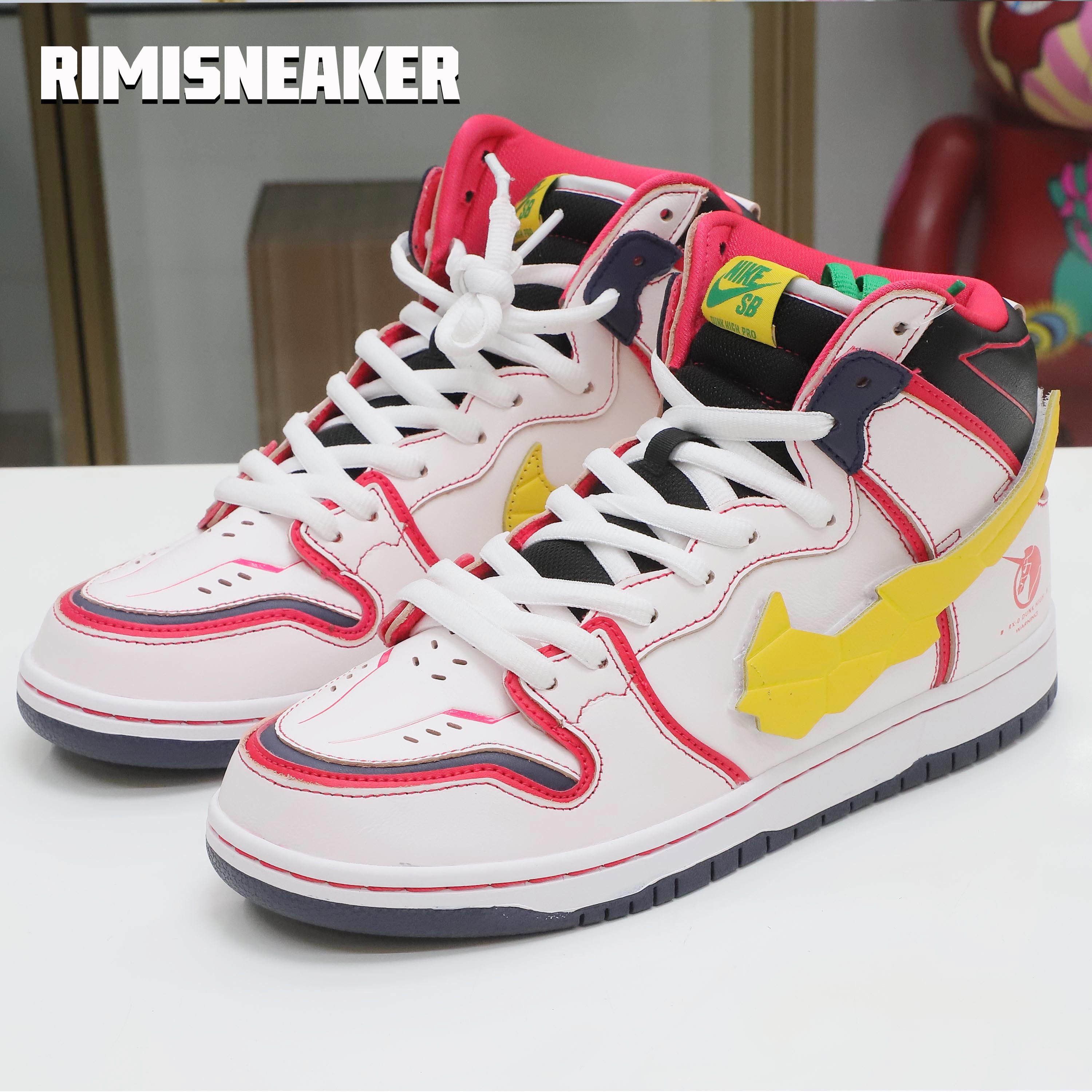 GUNDAM X DUNK HIGH SB ''PROJECT UNICORN - RX-0''