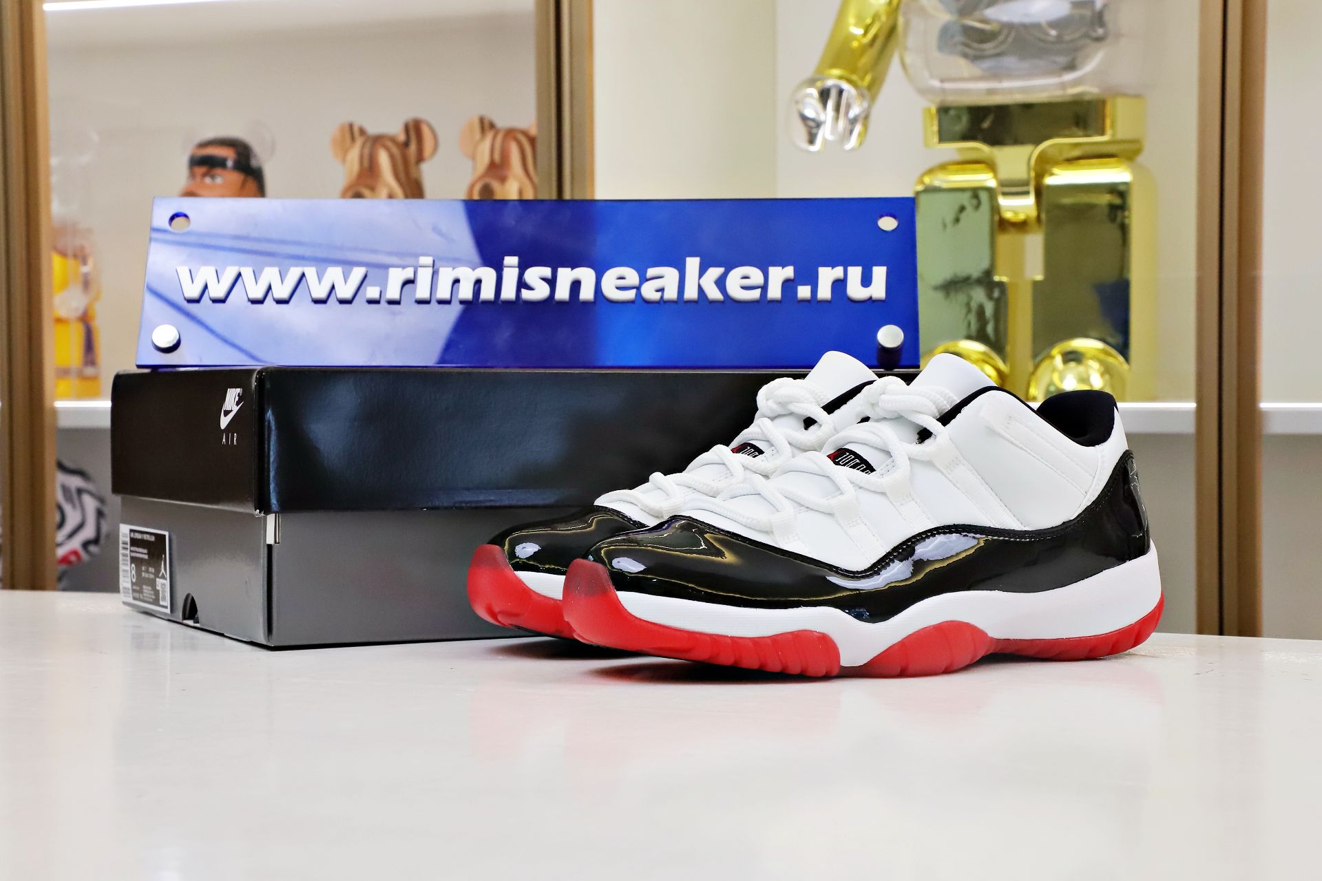 AIR JORDAN 11 LOW WHITE BRED