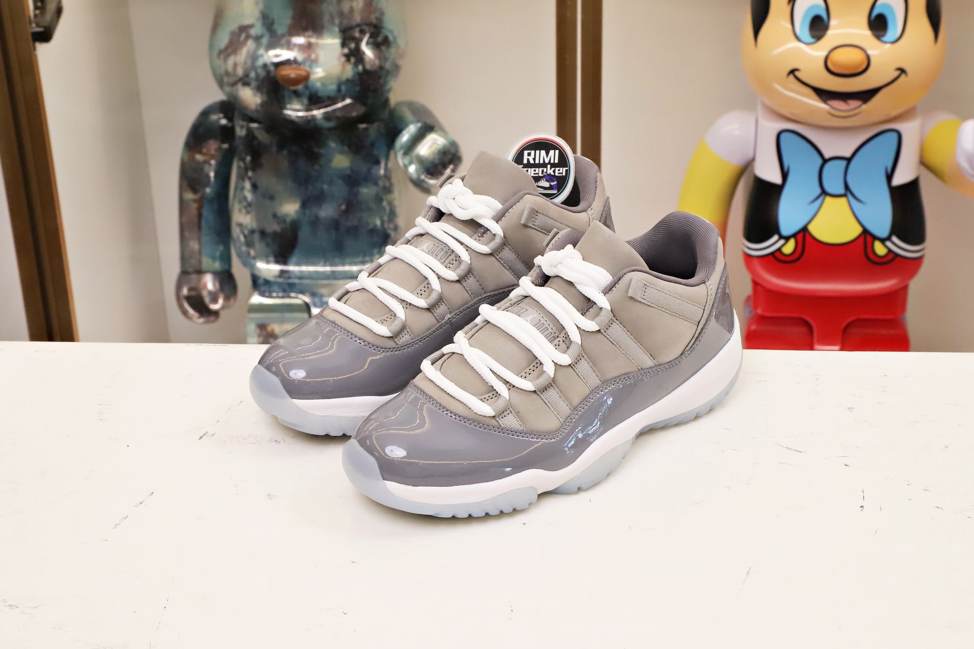 AIR JORDAN 11 RETRO LOW COOL GREY