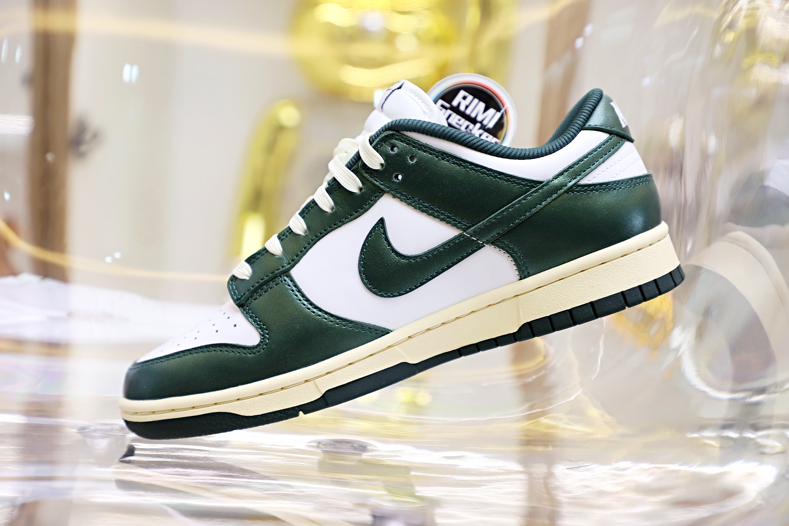 NIKE WMNS DUNK LOW 