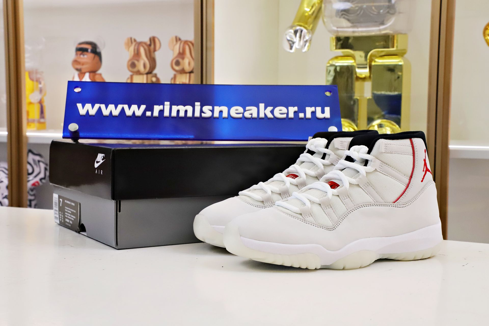 AIR JORDAN 11 XI RETRO PLATINUM TINT