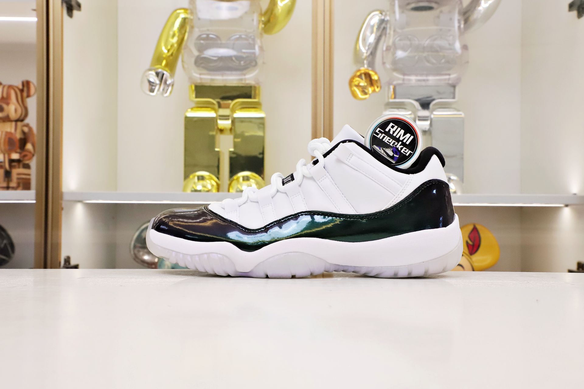 AIR JORDAN 11 LOW EMERALD EASTER