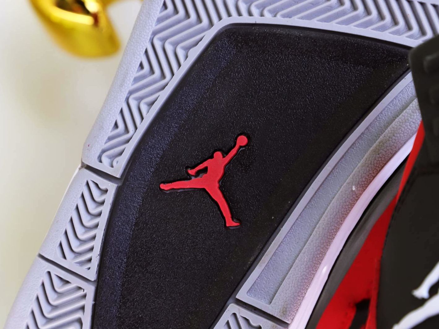 JORDAN 4 RETRO TORO BRAVO